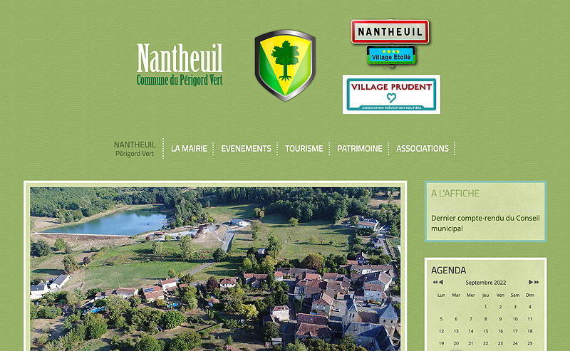 Mairie de Nantheuil en Dordogne Perigord